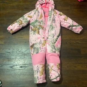 Cabela’s snow suit